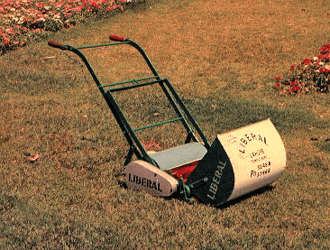 classic-manual-cylinder-lawn-mower-min