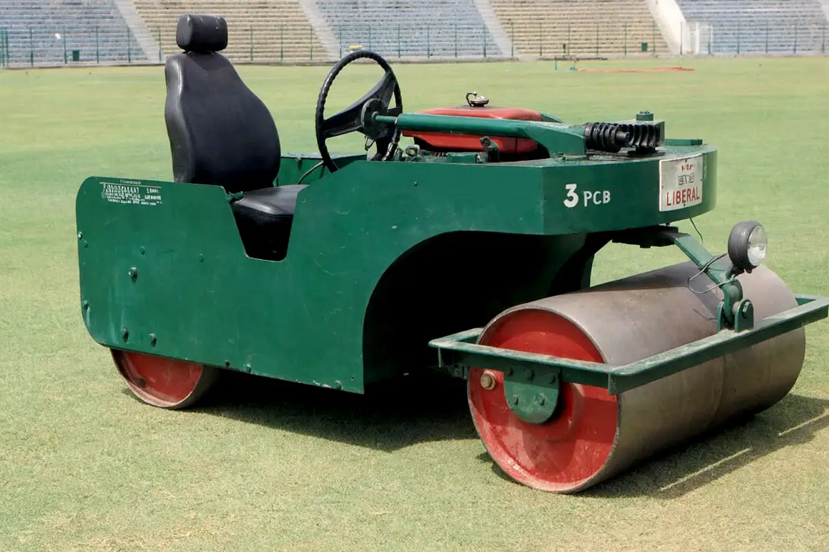 PCB Cricket Ground Equipment pakistan first manufactured auto cricket pitch roller at gaddafi stadium liberal lawn mowers